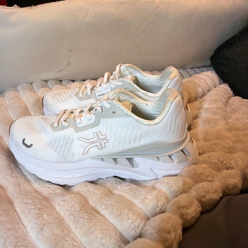 KURU Women’s Quantum Athletic Shoes White Size 7.5 EU 38 Heel Support - Picture 5 of 8